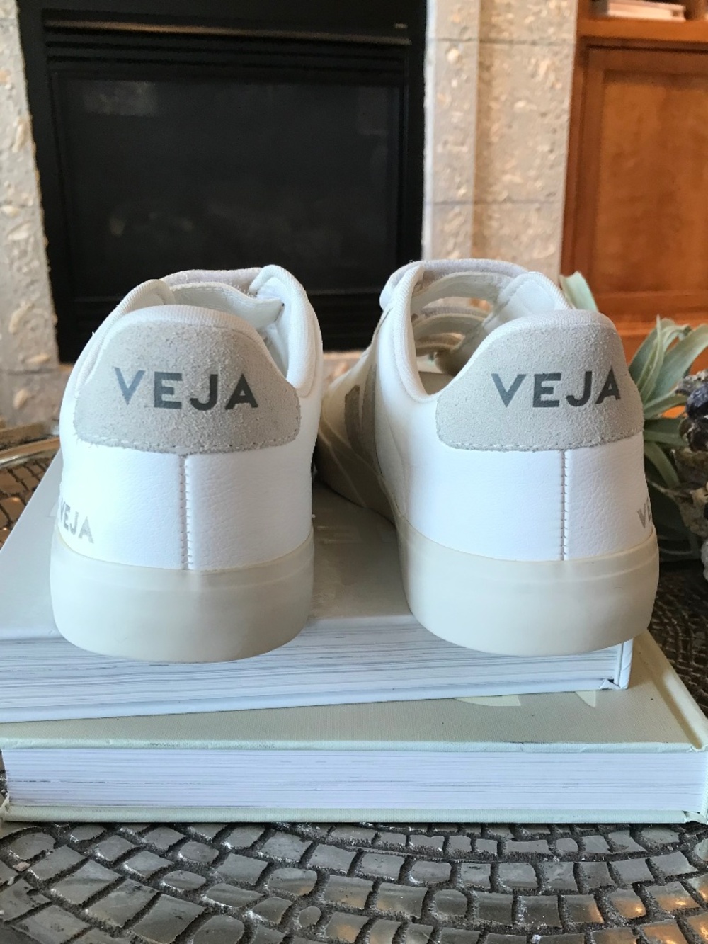 VEJA RECIFE VELCRO STRAPS CHROME FREE LEATHER WHITE NATURAL - Picture 6 of 16